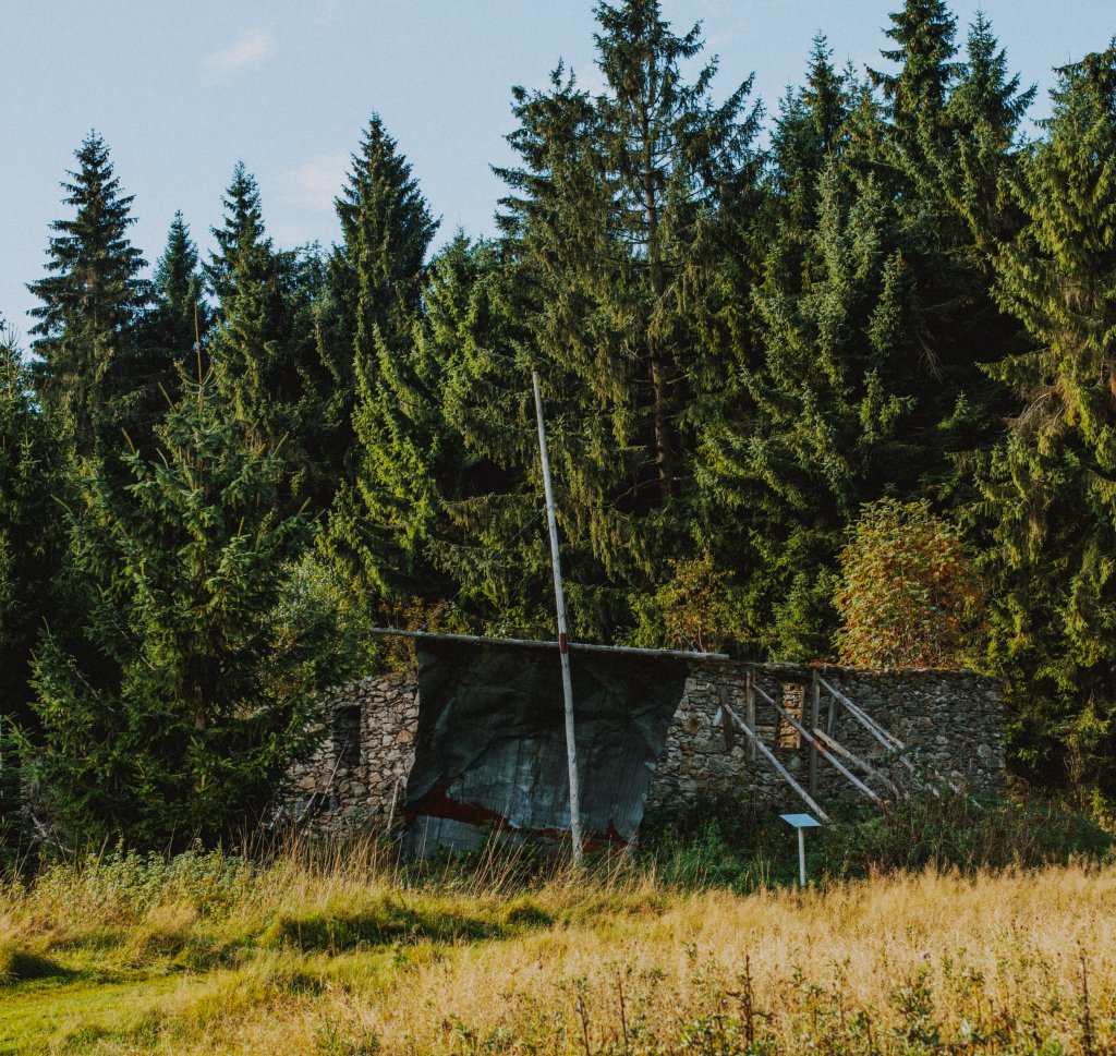 Tajemství zaniklých vesnic Českého lesa: Místa, kde čas zůstal stát (2) - Resort Český les